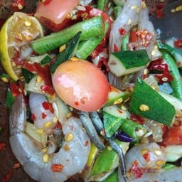 ตำแตงกุ้งสด