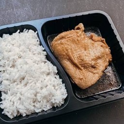 ข้าวไก่อบ กะเพราพริกแห้ง (ทาวน์ อเวนิว บ้าน 89/108) ทาวน์ อเวนิวเมิร์จ รัตนาธิเบศน์
