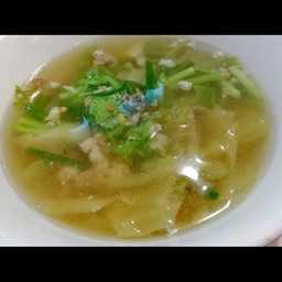 แกงจืดเกี้ยมฉ่ายหมูสับ