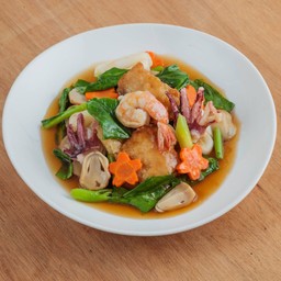 ราดหน้ารวมมิตร