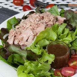 สลัดทูน่า น้ำสลัดบัลซามิก