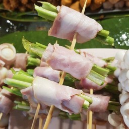 เบค่อนพันหน่อไม้ฝรั่ง