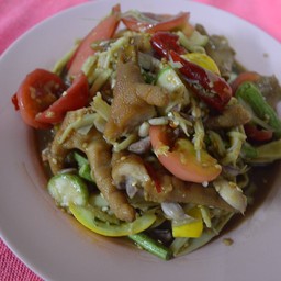 ส้มตำหน่อไม้ตีนไก่
