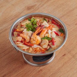 ต้มยำรวมมิตรทะเล