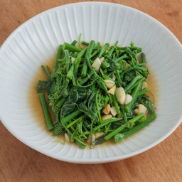 ยอดมะระน้ำมันหอย