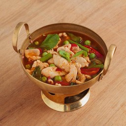 แกงป่าไก่ หรือ หมู