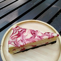Raspberry white choc cheesecake