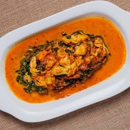 เนื้อกรรเชียงปูจัมโบ้ผัดเครื่องแกงใบชะพลู