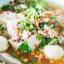 ก๋วยเตี๋ยวหมูต้มยำ