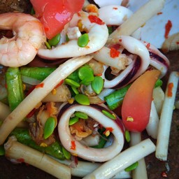 ตำไหลบัวกุ้งหมึก