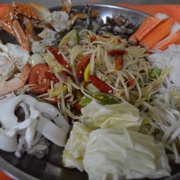 ส้มตำถาดทะเล