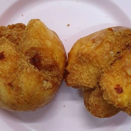 ซาลาเปาทอดไส้หมูสับ