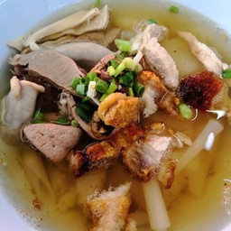 ก๋วยจั๊บน้ำใส