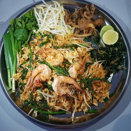 ผัดไทถาด