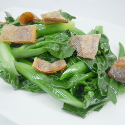 ผัดคะน้าฮ่องกงปลาตาเดียว