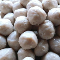 ลูกชิ้นปลากลม ครึ่งกิโล (Round fish balls 0.5 kilo)