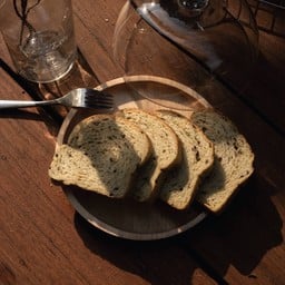 ขนมปัง ข้าวกล้องงอก (เจ)