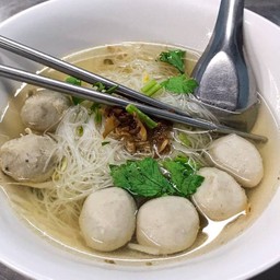 ก๋วยเตี๋ยวหมูน้ำใส