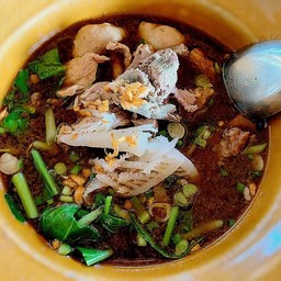ก๋วยเตี๋ยวเนื้อน้ำตก
