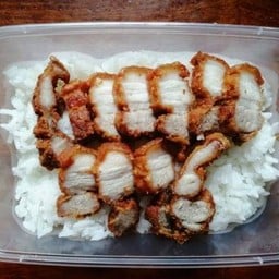 ข้าวหมูทอดลาดพร้าว