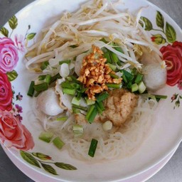 ก๋วยเตี๋ยวแห้ง (Noodles without soup)