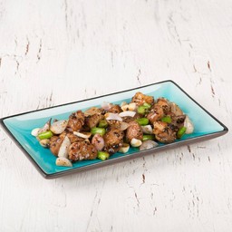 หมูหมักพริกไทดำ Stir-Fired Black Pepper Pork