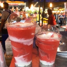 เจ้จีนสตอเบอร์รี่โยเกิร์ต&วาฟเฟิล