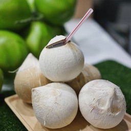 Roasted Coconut Water (มะพร้าวเผา)