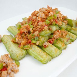 ผัดมะเขือยาว ปลาเค็ม ซอส X.O.