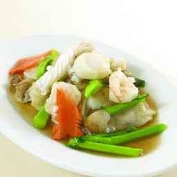 ก๋วยเตี๋ยวราดหน้าทะเล