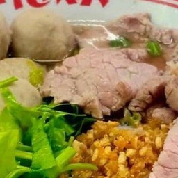 ก๋วยเตี๋ยวเนื้อ เส้นวุ้นเส้น (พิเศษ)