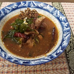 ต้มลำหมูตุ๋น