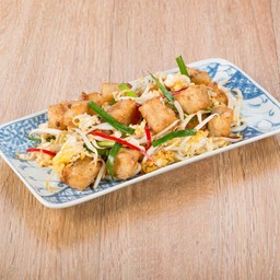 ขนมผักกาดไข่ Stir Fried Yurnip Cake