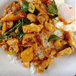 ผัดพริกแกงหน่อไม้