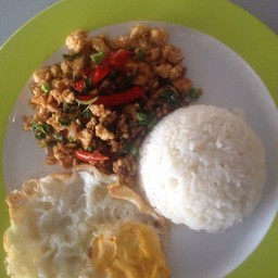 ข้าวผัดกะเพรา