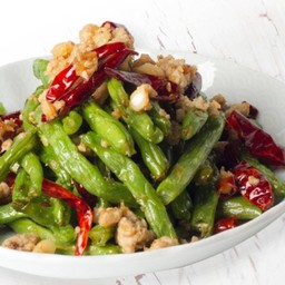 ถั่วผัดพริกแห้ง Sichuan Dry Fried Green Beans