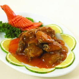 ซี่โครงหมู ราดซอสมะนาว