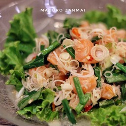 ยำปลาแซลมอน