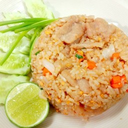 [อร่อยซ่ากับโค้ก] ข้าวผัดหมู +  โค้ก ไม่มีน้ำตาล (กระป๋อง) 