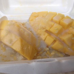 ข้าวเหนียวมูนคุณยายมะลิ (เจ้าเก่าตลาดท่าทราย)