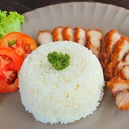 ข้าวหมูทอด กระเพราเนื้อดาวกระจาย สาขา(แรก)ประชาอุทิศ