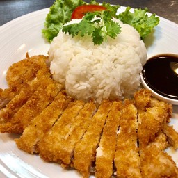 ข้าวหน้าไก่หรือหมู ราดซอสทงคัชซึ