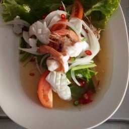 ยำรวมมิตรทะเล