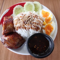ข้าวหน้าไก่ย่างไข่เยิ้ม