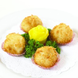 บัวลอยงาดำทอด