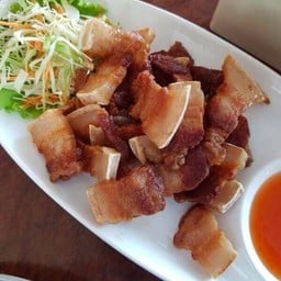 หมูสามชั้นทอดน้ำปลา