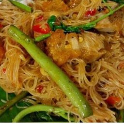 หมี่กระเฉดแม่ตรี