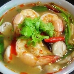 ต้มยำรวมมิตรน้ำใส