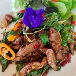 สันคอหมูย่างใบยี่หร่า