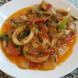 ปลาหมึกผัดไข่เค็ม